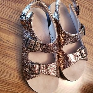 NEW SAS relaxed heel strap sandals